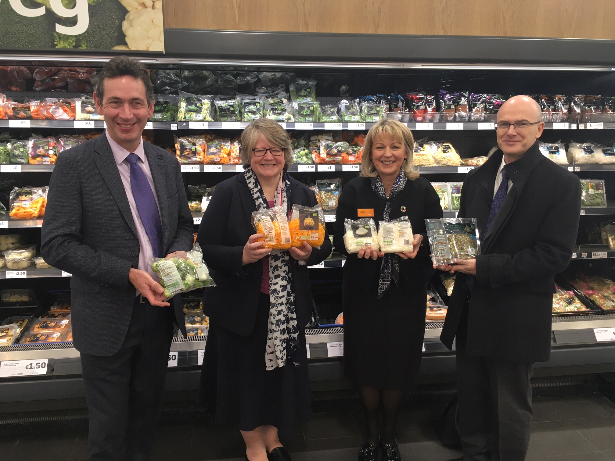 Environment Minister Therese Coffey in Sainsbury’s supermarket 