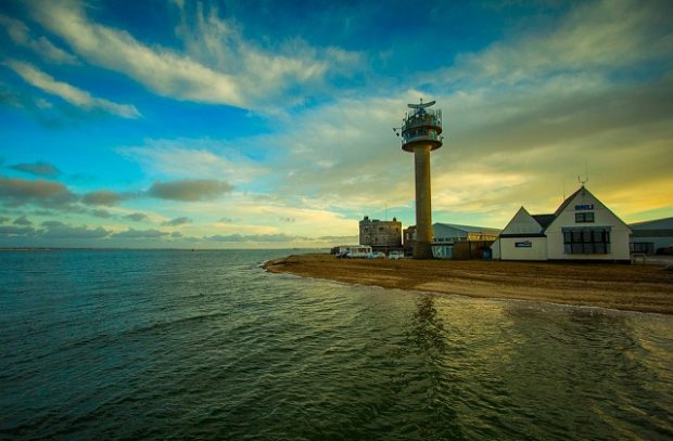 An image of a Lighthouse on Calshot beach